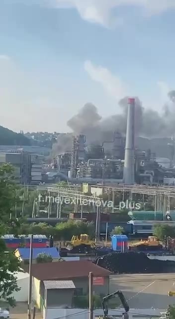 Video of fire at the refinery in Tuapse