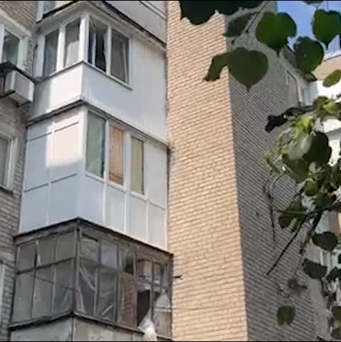 Se reportan víctimas tras bombardeos en el distrito Kyivsky de Donetsk