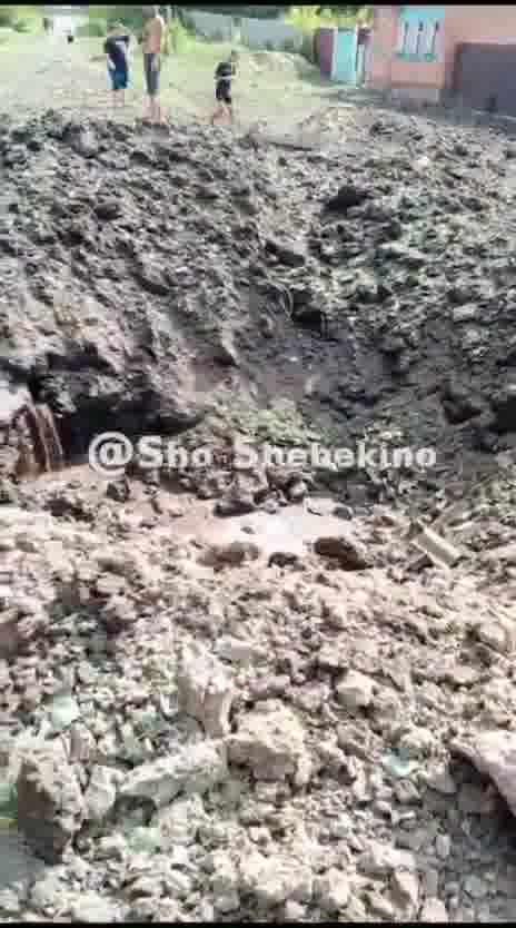 Large crater after unknown projectile exploded in Nikolske of Belgorod region. Possible aerial bomb