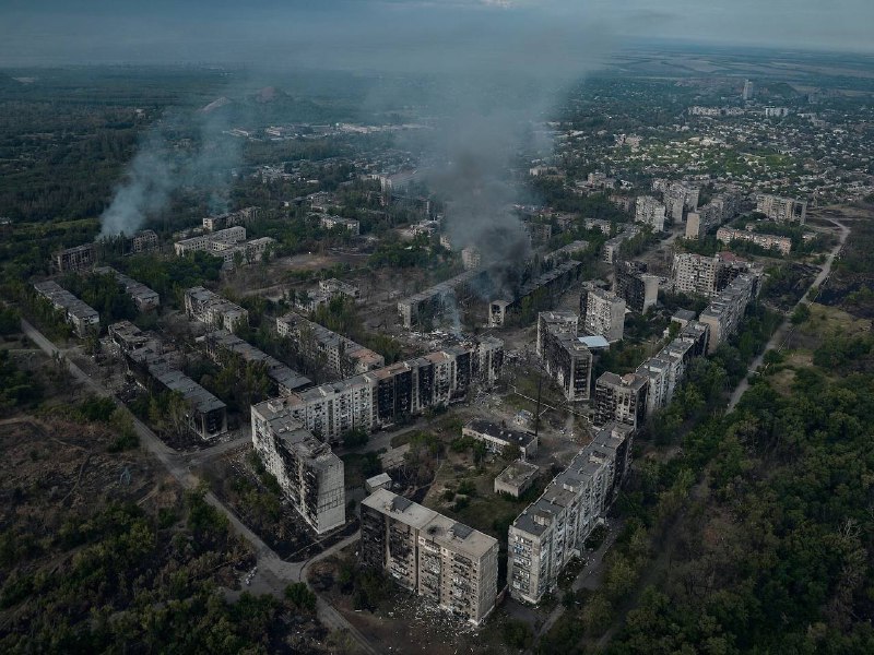 Toretsk è sotto un violento bombardamento russo