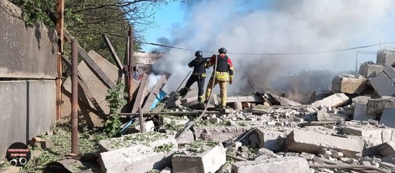 Het Russische leger beschoot Novohrodivka in de regio Donetsk met MLRS Smerch