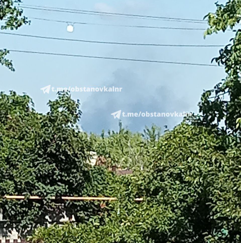 Explosions a Luhansk ocupada. Es van sentir dues explosions fortes després de les quals ara es veu fum