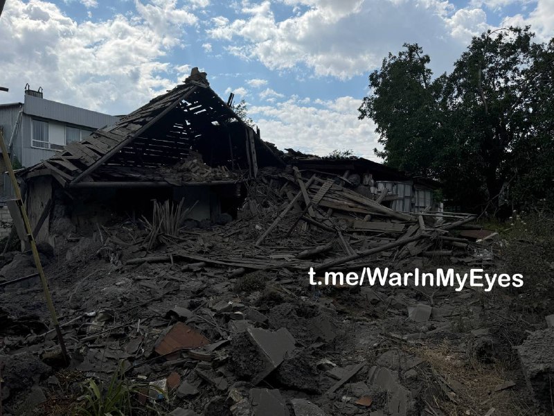 Donetsk vilayətinin işğal altında olan Volnovaxada mərmi atılması nəticəsində 1 nəfər ölüb, 5 nəfər yaralanıb.