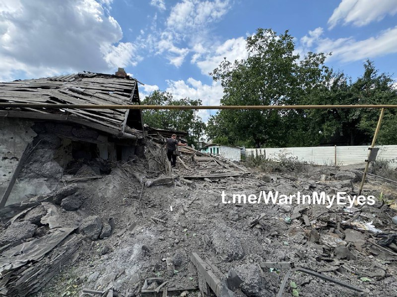 Donetsk vilayətinin işğal altında olan Volnovaxada mərmi atılması nəticəsində 1 nəfər ölüb, 5 nəfər yaralanıb.