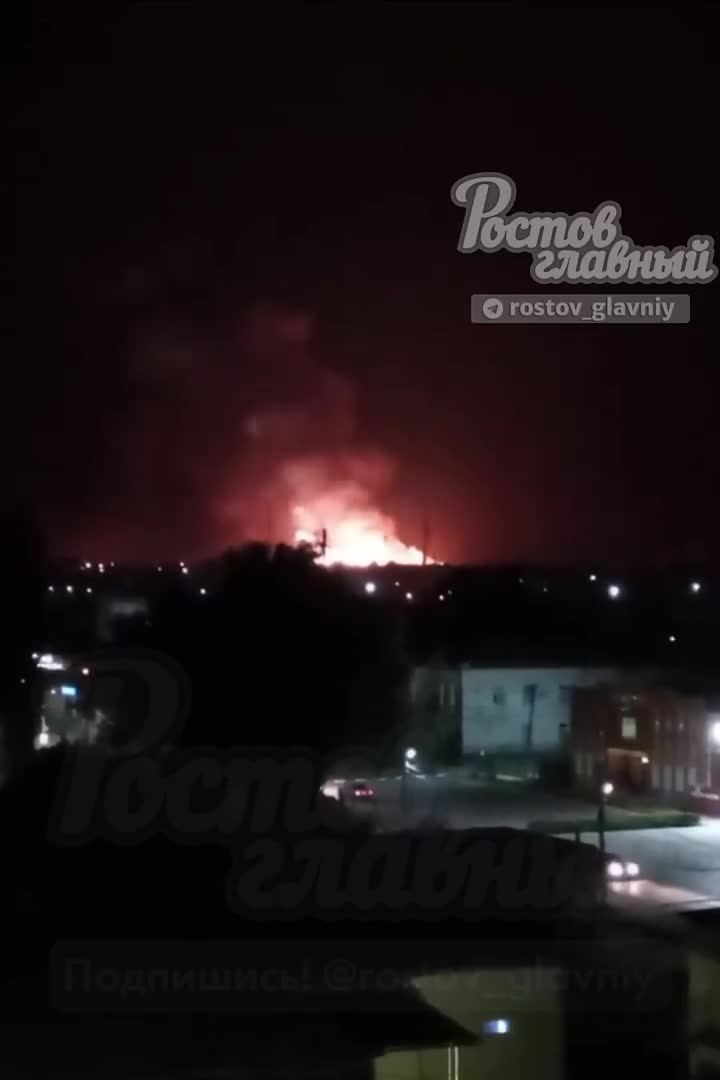 Incêndio na base aérea de Morozovsk visível a muitos quilómetros