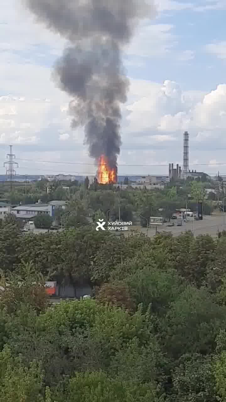 Un grand incendie signalé à Kharkiv