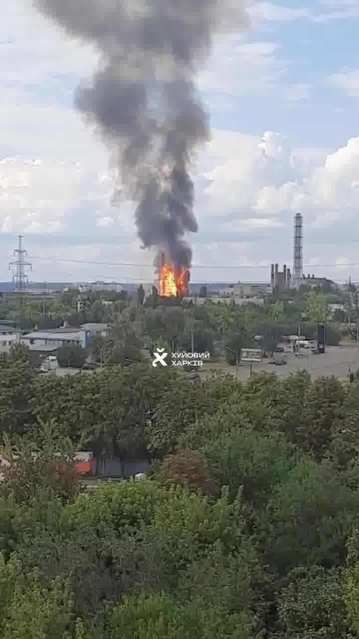 S'ha informat d'un gran incendi a Kharkiv