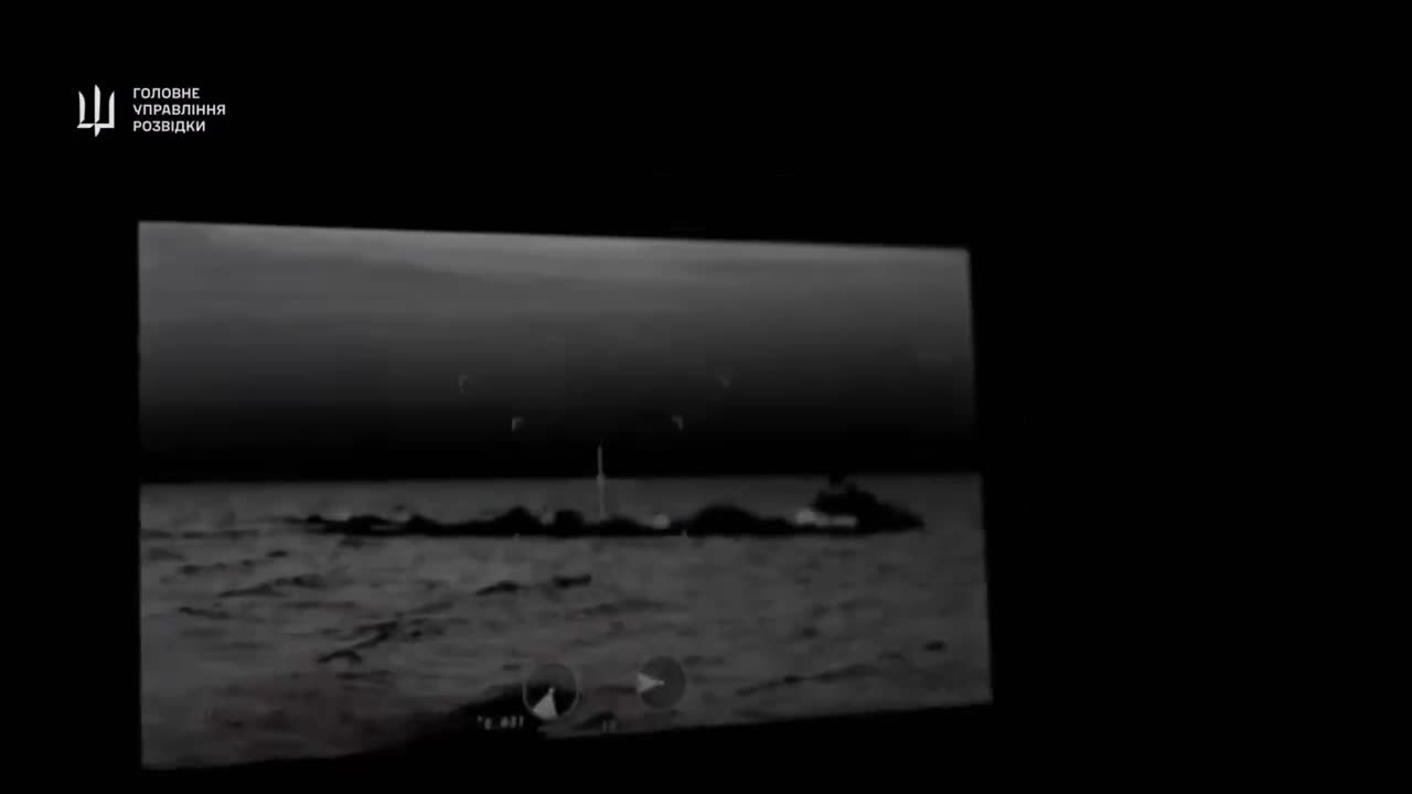 Agenția de informații militare a ucrainei a lansat un videoclip cu un raid de comando maritim despre care se spune că a fost efectuat ieri pe Spitul Tendra, pe partea de sud a gurii de vărsare a râului Nipro.