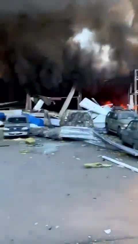 Grocery store was destroyed in an airstrike in Kostiantynivka of Donetsk region