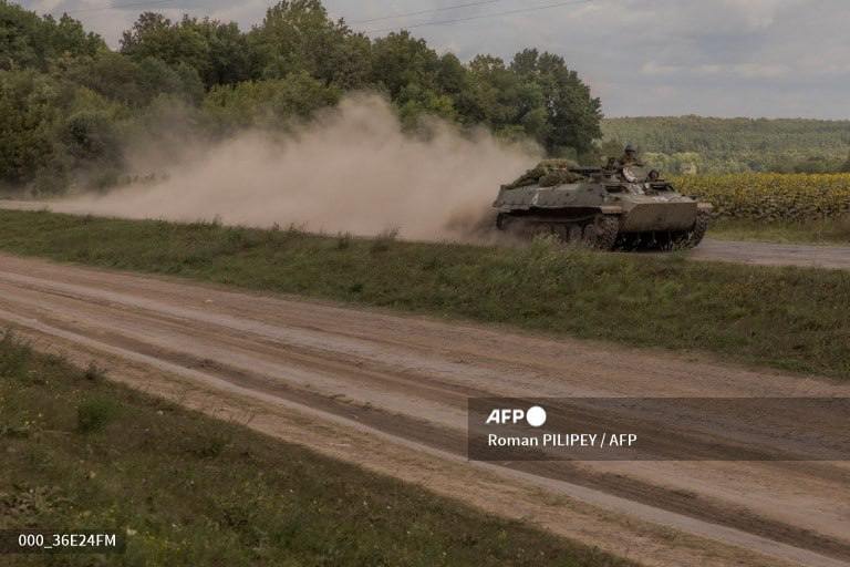 AFP skelbia vaizdus, kaip Ukrainos kariškiai kerta Sumų regiono sieną