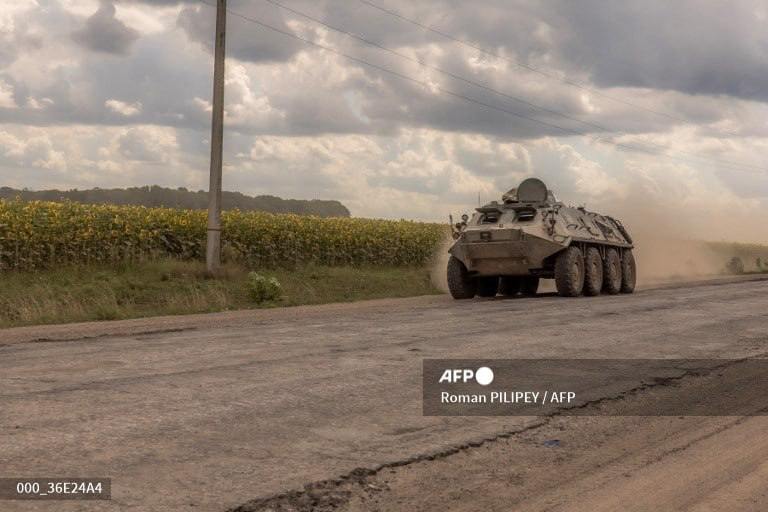 AFP dîmenên leşkerên Ukraynayê yên ku sînorê herêma Sumy derbas dikin weşand