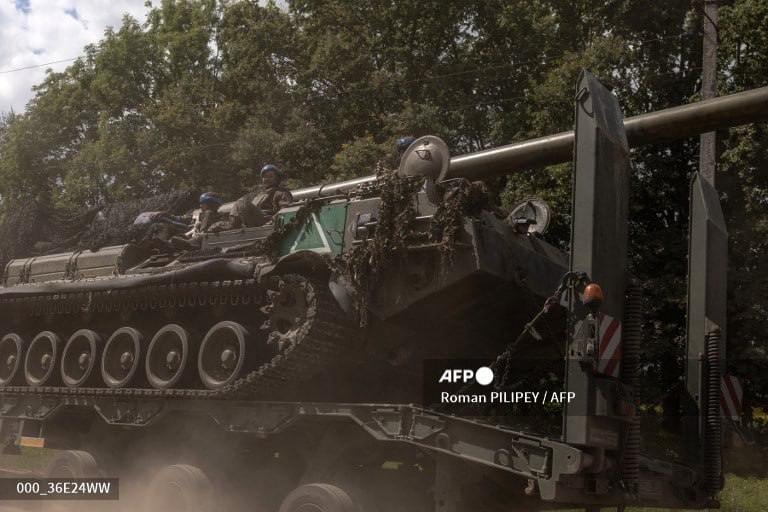 AFP dîmenên leşkerên Ukraynayê yên ku sînorê herêma Sumy derbas dikin weşand