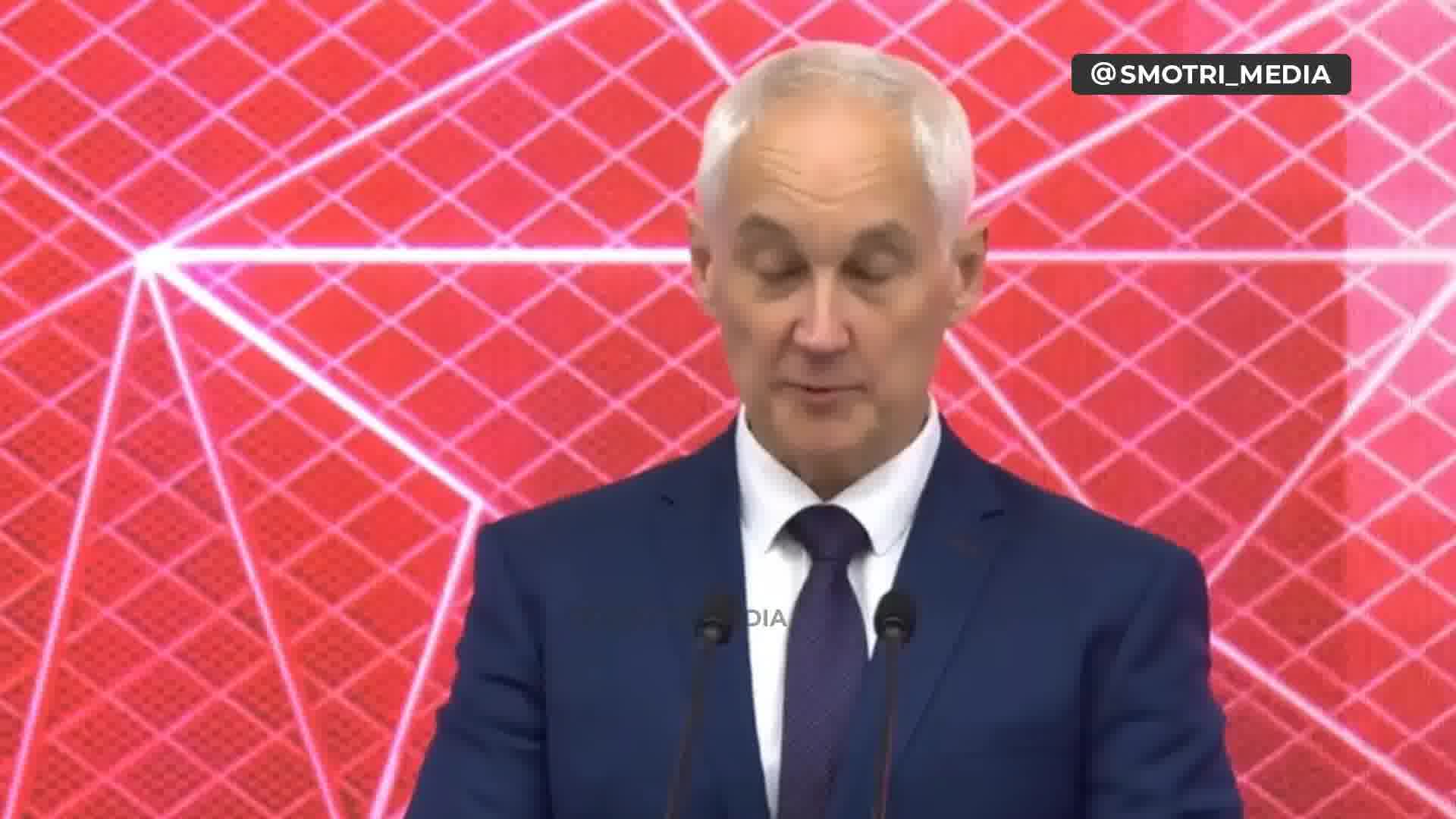 Den ryske försvarsministern Andrey Belousov kallade ryskt krig mot Ukraina, de-facto väpnad konflikt mellan Ryssland och det kollektiva väst