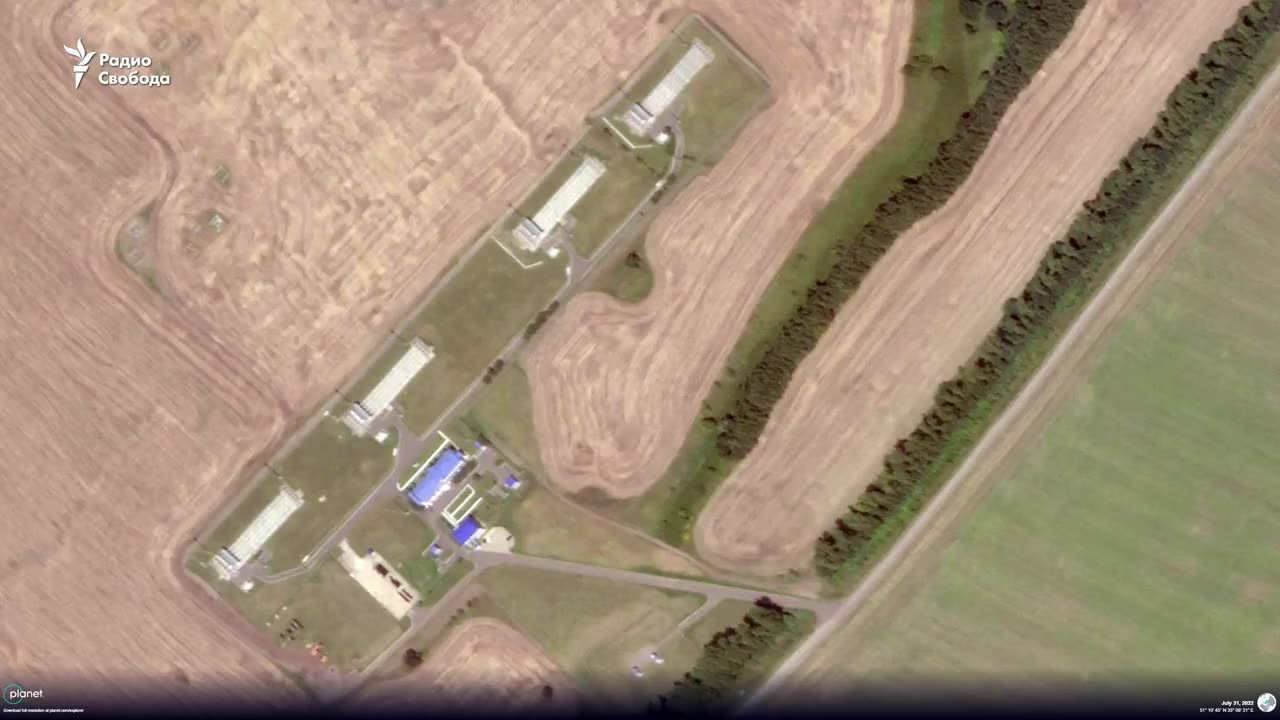 Imaginile din satelit realizate de @planet, realizate pe 11 august, arată deteriorarea stației de contorizare a gazelor „Sudzha din regiunea Kursk. Prejudiciul adus administratorului. clădirea a fost provocată în noaptea de 11 august, în timp ce avaria la unitatea de contorizare s-a produs mai devreme, între 9 și 10 august.