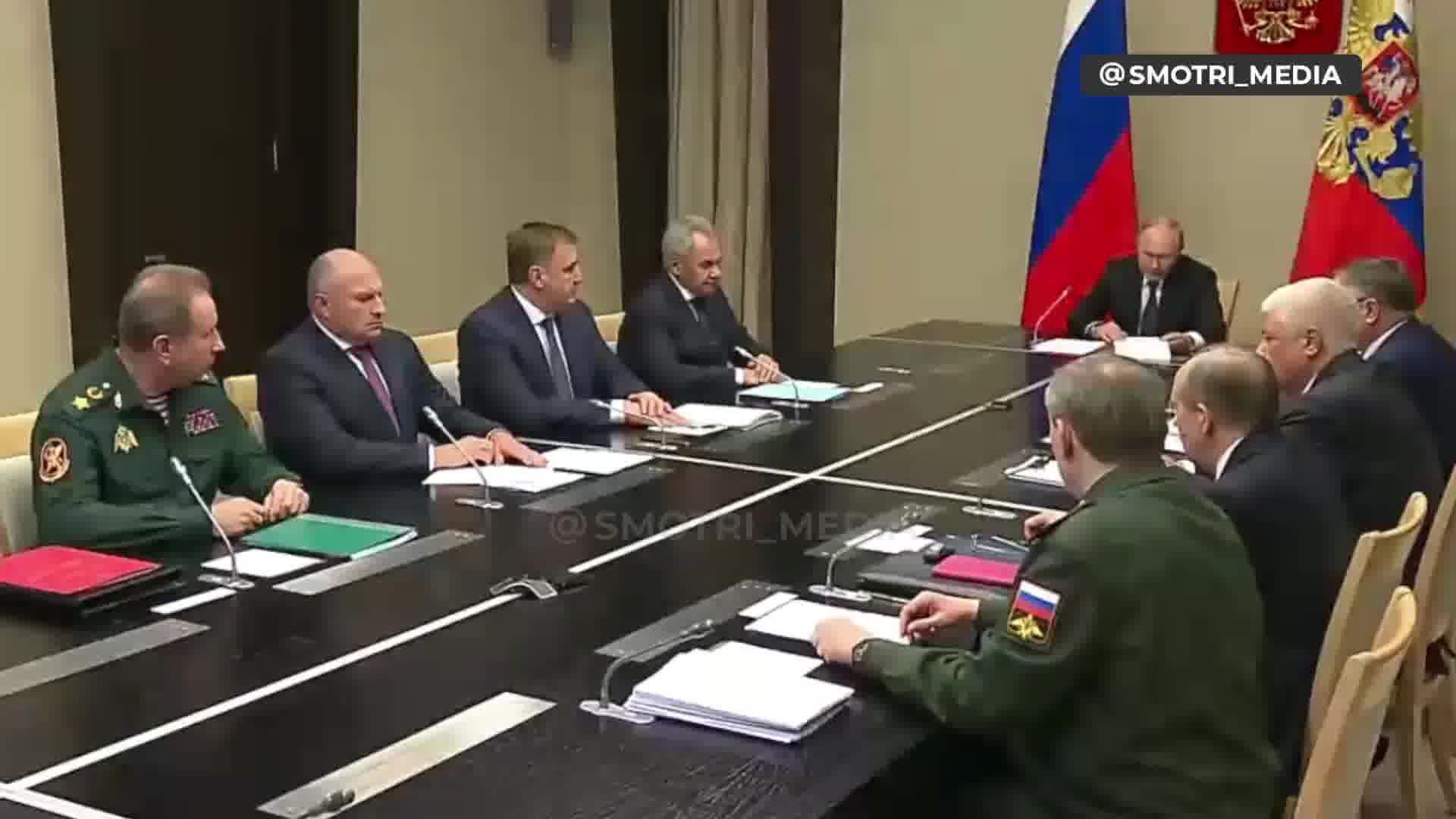 Putin diz que não haverá negociações com a Ucrânia após o incêndio na usina nuclear de Zaporizhzhia, que as autoridades ocupacionais russas atribuem ao ataque de drones ucranianos