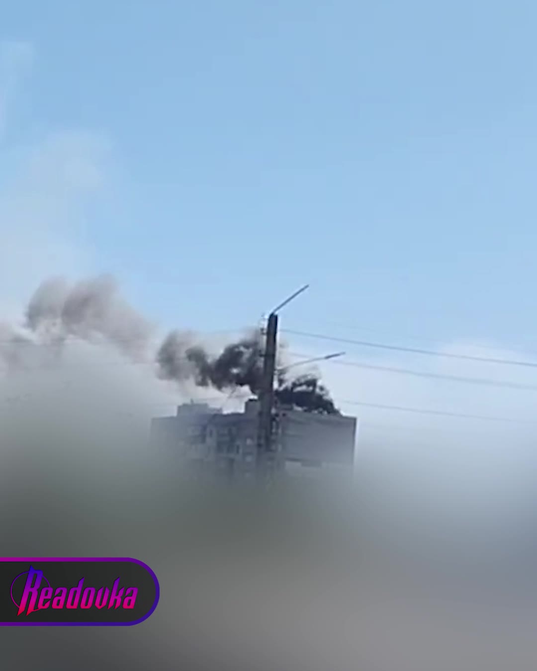 Fire at the residential house in Nova Kakhovka, allegedly due to the shelling