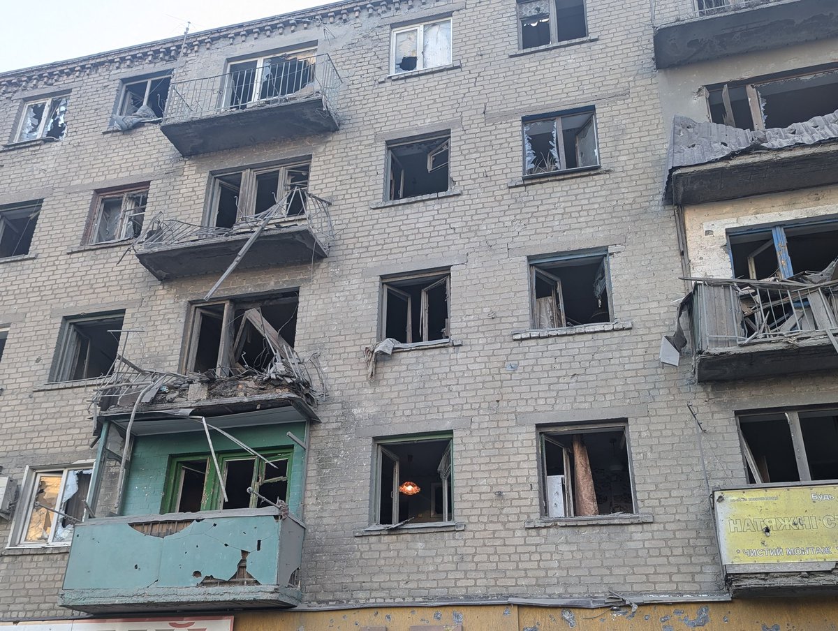 A Russian air bomb has just destroyed a residential building in Myrnograd, near Pokrovsk