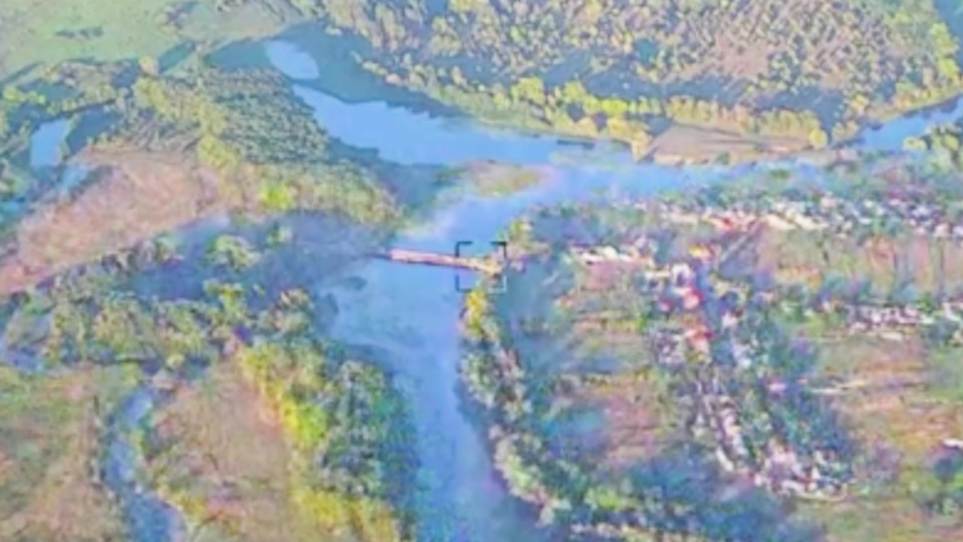 Les forces aériennes ukrainiennes ont publié une vidéo de l'attaque d'un autre pont dans la région de Koursk