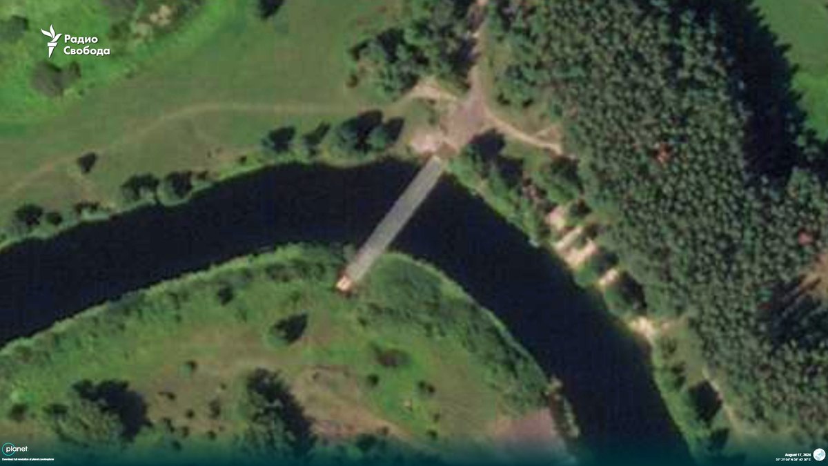 Un'immagine satellitare ad alta risoluzione @planet scattata il 17 agosto mostra il ponte galleggiante sul fiume Seym, costruito dai russi tra il 15 e il 16 agosto, a est del villaggio di Glushkovo nell'oblast di Kursk (51.35109, 34.67668), dopo che l'Ucraina aveva iniziato a prendere di mira i ponti nella zona