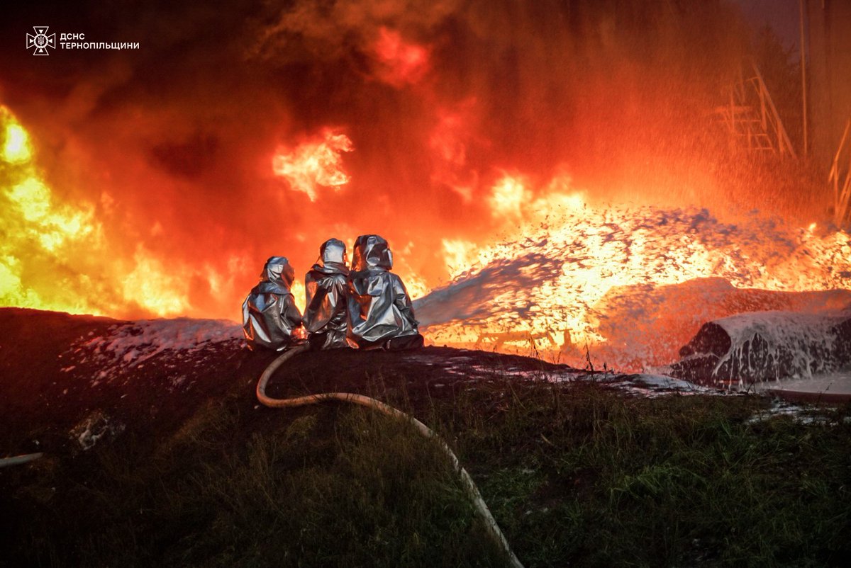 Brand im Industrieunternehmen nach russischem Angriff in Ternopil eingedämmt