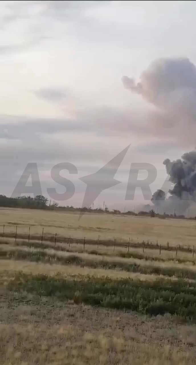 Video visar flera rökpelare vid Oktyabrskoye/Marinovka flygfält i Volgograd-regionen