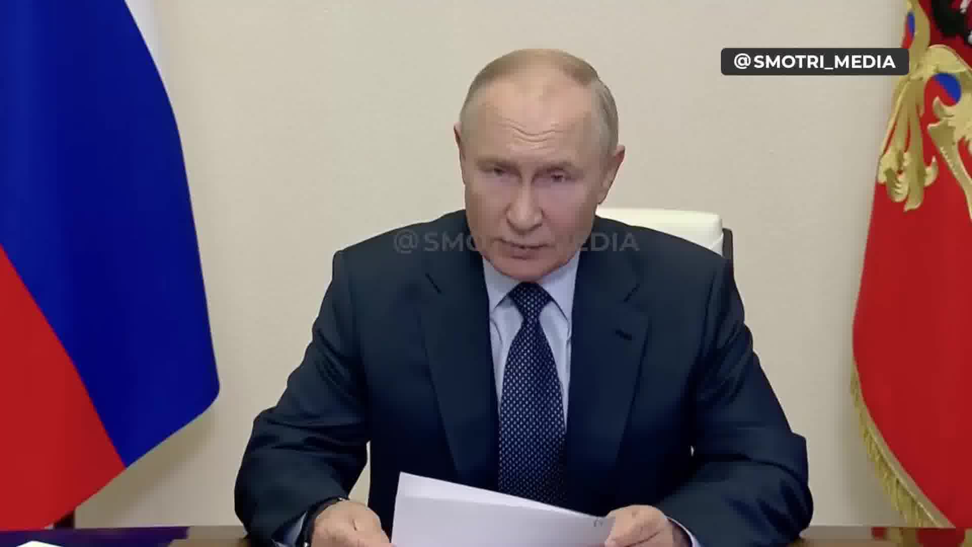 Putin ține o întâlnire despre situația din regiunile de graniță