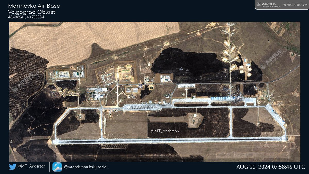 Imágenes satelitales de 30 cm del 22 de agosto de 2024 a las 07:58 UTC de la base aérea de Marinovka después de los ataques con drones