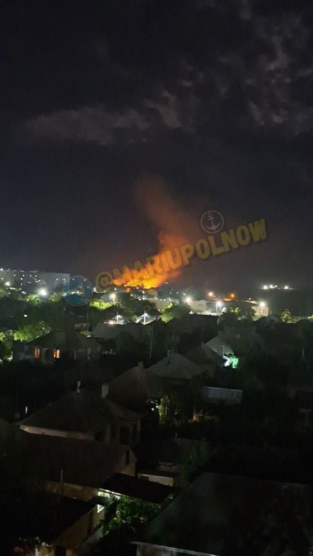 Mariupol'un doğu kesiminde yangın bildirildi