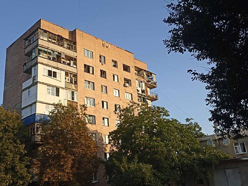 Distrugere în Kramatorsk ca urmare a loviturii cu rachete peste noapte