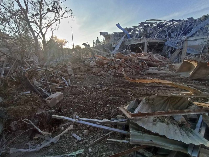 Kramatorsk'ta gece füze saldırısı sonucu yıkım