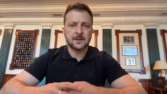 Başkan Zelenskyi: Bu en büyük saldırılardan biriydi - birleşik bir saldırı. Çeşitli tiplerde yüzden fazla füze ve yaklaşık yüz Şahed insansız hava aracı. Saldırı kritik sivil altyapıyı hedef aldı. Ne yazık ki, can kaybı var ve düzinelerce yaralı var. Elektrik altyapısında çok fazla hasar var. Putin hasta bir hayvan, ancak dünyanın kendisine izin verdiği şeyleri yapabilir. Rusya, her türden kendi silahlarının yanı sıra Kuzey Kore'den gelen Şahed ve balistik füzeleri kullanıyor. ABD, İngiltere, Fransa ve diğer ortaklar terörü durdurmamıza yardımcı olma gücüne sahip. Zor kararlar gerekiyor