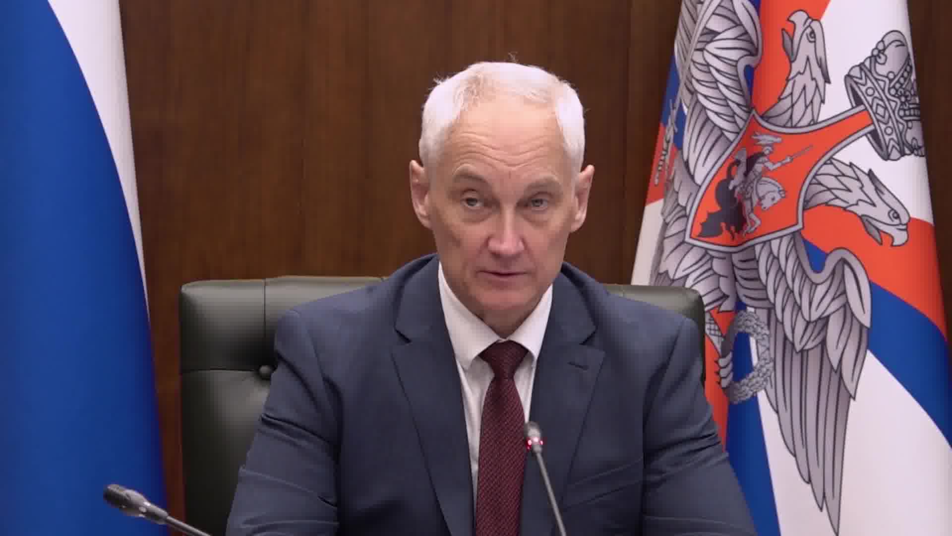 Le ministre russe de la Défense Andreï Belousov a tenu une réunion du Conseil de coordination sur les questions de sécurité militaire dans les zones frontalières des régions de Belgorod, Briansk et Koursk.