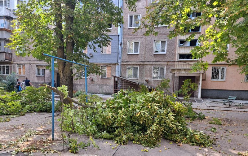 Une personne tuée et cinq blessées suite à un bombardement d'artillerie russe à Nikopol, dans la région de Dnipropetrovsk