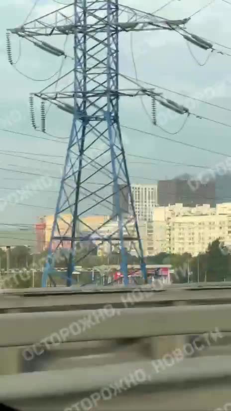 Incendio en refinería de Moscú tras presunto ataque con drones