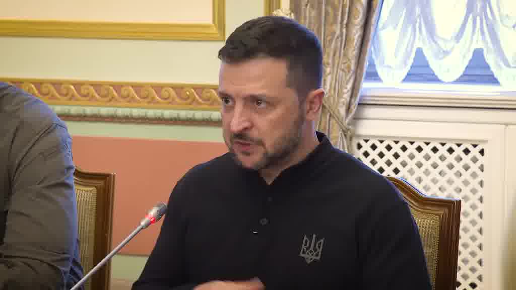 Presidente Zelenskyi: una conversazione molto significativa e lunga con il Segretario di Stato americano Anthony Blinken e il Ministro degli Esteri britannico David Lammy. Sono stati discussi tutti i temi chiave. È importante che le argomentazioni ucraine siano ascoltate. Ciò vale sia per le armi a lungo raggio, sia per la fornitura di brigate di combattimento al fronte, sia per la strategia generale di avvicinamento a una pace giusta. Particolare attenzione è stata rivolta alla preparazione del secondo Summit della pace e ai relativi passaggi che renderanno il Summit efficace