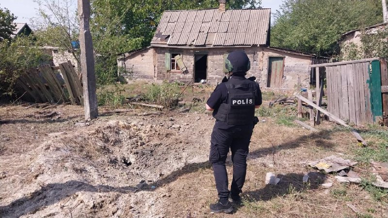 3 person killed, 2 wounded as result of Russian shelling in Viroliubivka village of Donetsk region, a truck with humanitarian aid destroyed 