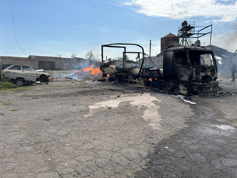 3 person killed, 2 wounded as result of Russian shelling in Viroliubivka village of Donetsk region, a truck with humanitarian aid destroyed 