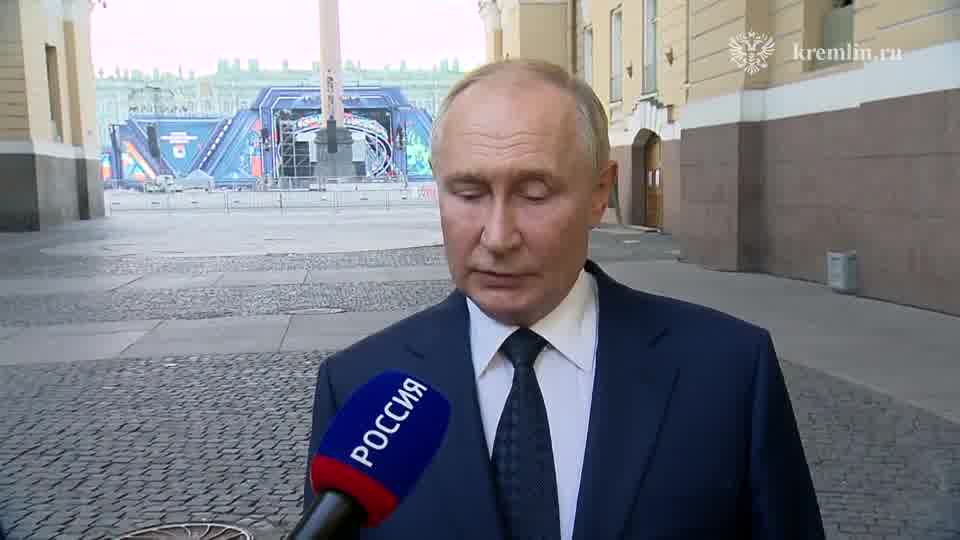 Putin bildirib ki, Ukrayna Silahlı Qüvvələrinin Rusiyaya yüksək dəqiqlikli Qərb silahları ilə zərbələr endirməsi ABŞ və NATO-nun hərbi əməliyyatlarda birbaşa iştirakı demək olacaq.