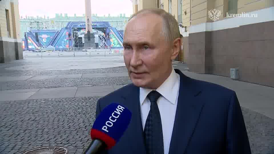 Putin bildirib ki, Ukrayna Silahlı Qüvvələrinin Rusiyaya yüksək dəqiqlikli Qərb silahları ilə zərbələr endirməsi ABŞ və NATO-nun hərbi əməliyyatlarda birbaşa iştirakı demək olacaq.