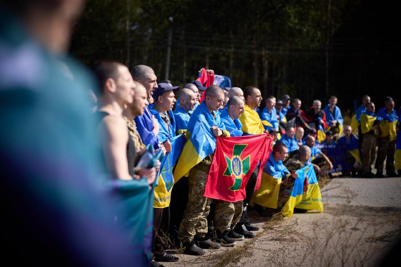 Iš Rusijos nelaisvės buvo paleisti 103 Ukrainos karo belaisviai, 82 kariai ir 21 karininkas