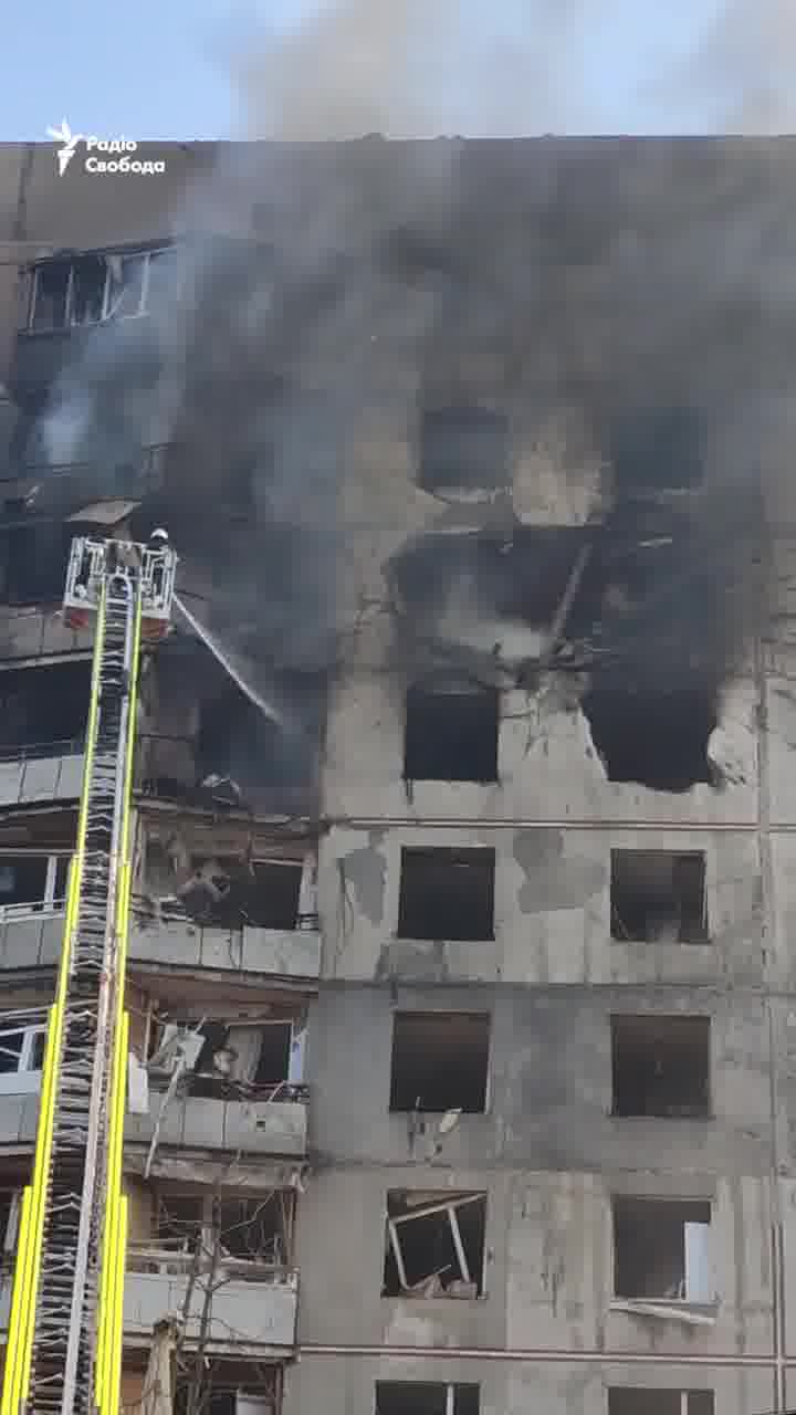 Najmenej 35 ľudí utrpelo zranenia v dôsledku ruských náletov na Charkov