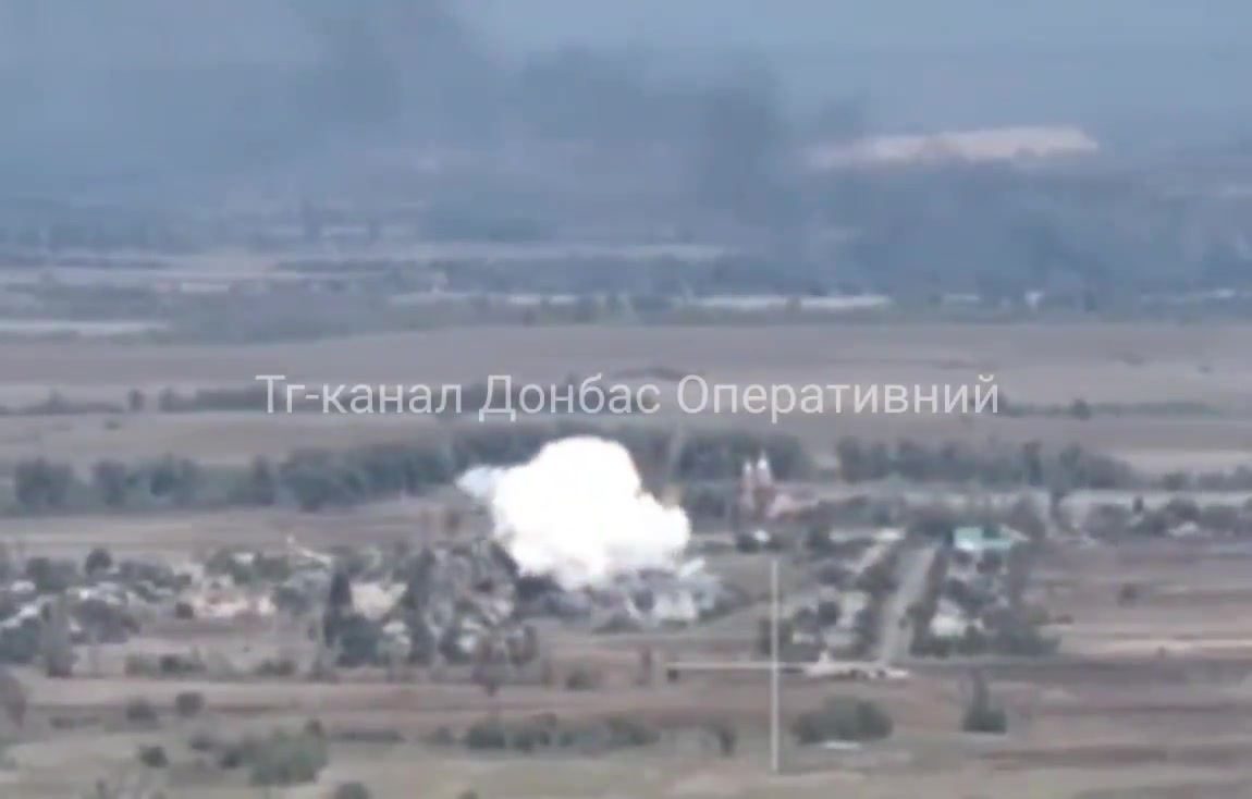 Ataque aéreo ruso en Zvanivka, región de Donetsk