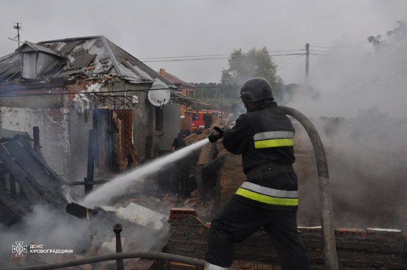 1 človek zabitý, ďalší zranený v dôsledku útokov dronov v Kropivnitsky