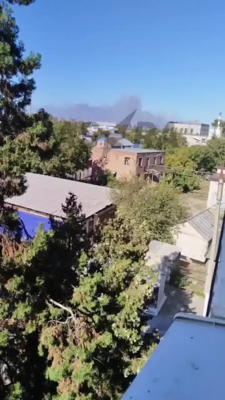 Outro alerta de ameaça de drones anunciado em Tikhoretsk, Krai de Krasnodar, pelo EMERCOM local