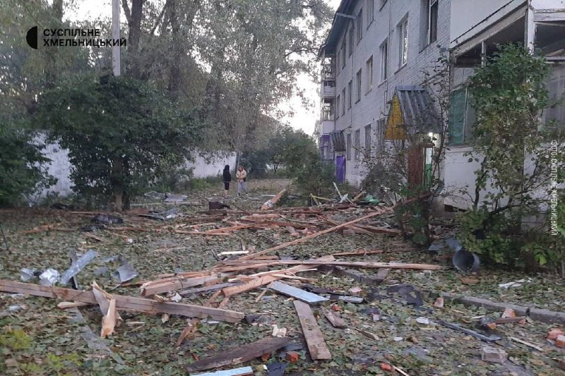 Poškození v důsledku útoku dronu v Chmelnitsky