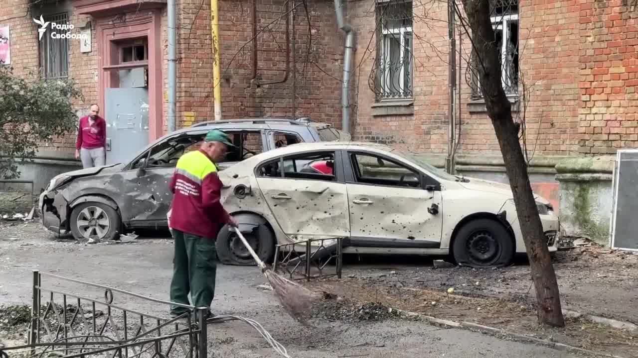 Zniszczenia w Kijowie w wyniku nocnego, masowego ataku rosyjskich dronów