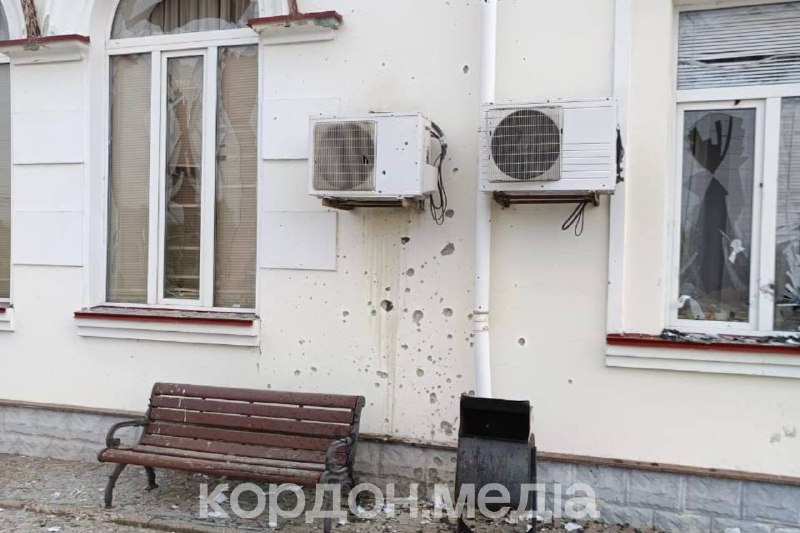 Het treinstation in de stad Khutir-Mykhailivskyi (Druzhba) werd aangevallen door FPV-drones