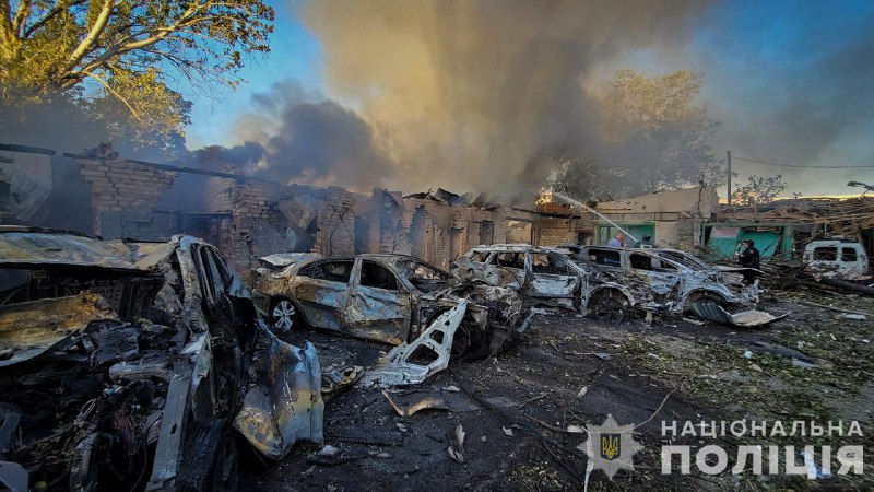 Minstens 6 mensen gewond door Russische luchtaanvallen met 13 glijbommen vanmorgen in Zaporizhia, wijdverspreide schade aan residentiële infrastructuur