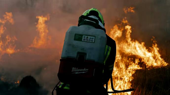 Brand in kritieke infrastructuur in district Bashtanka in de regio Mykolaiv als gevolg van drone-aanval vannacht