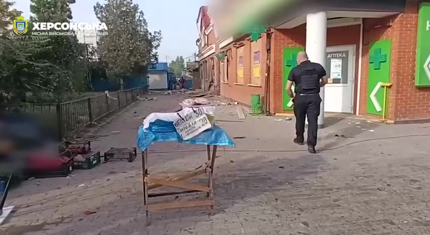 At least 7 killed, 4 wounded as result of Russian army shelling at the popular market in Kherson city